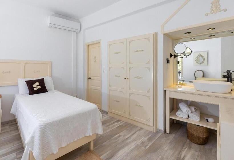 Трехместный Номер Deluxe, Galaxa Mansion
