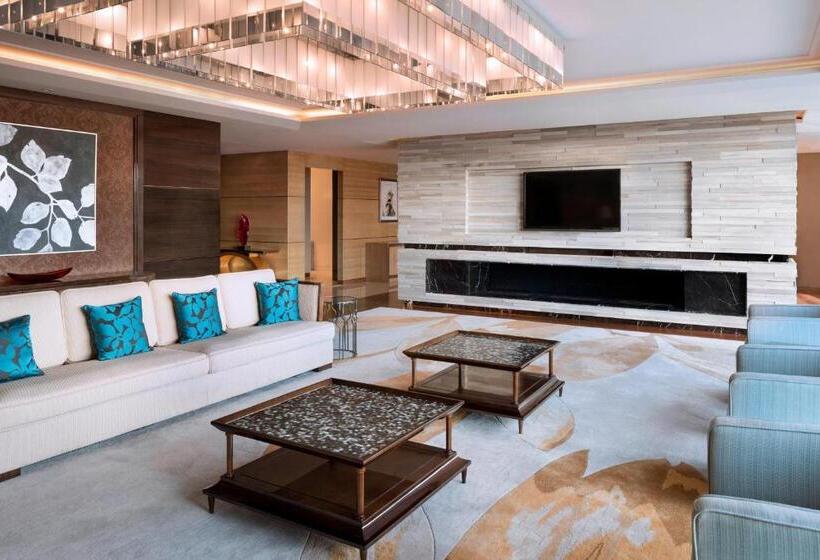 Люкс Президентский 2 Спальни, Sheraton Changchun Jingyuetan