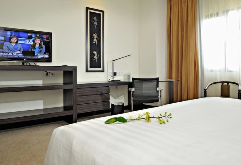 带大床的豪华间, Sintesa Peninsula Hotel Palembang