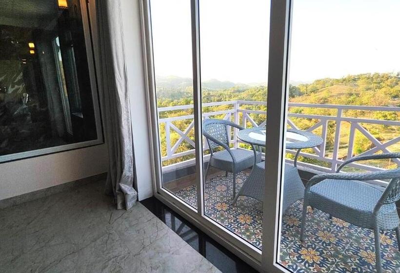 豪华房间, The Sky Imperial Pavoreal Jungle Resort