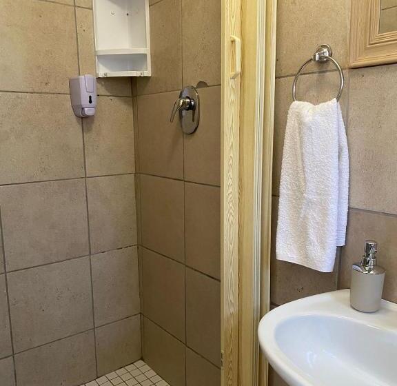 اتاق لوکس, Liam Travel Inn