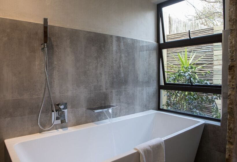 Люкс Superior, African Rock Hotel & Spa, A Boutique Lifestyle Resort