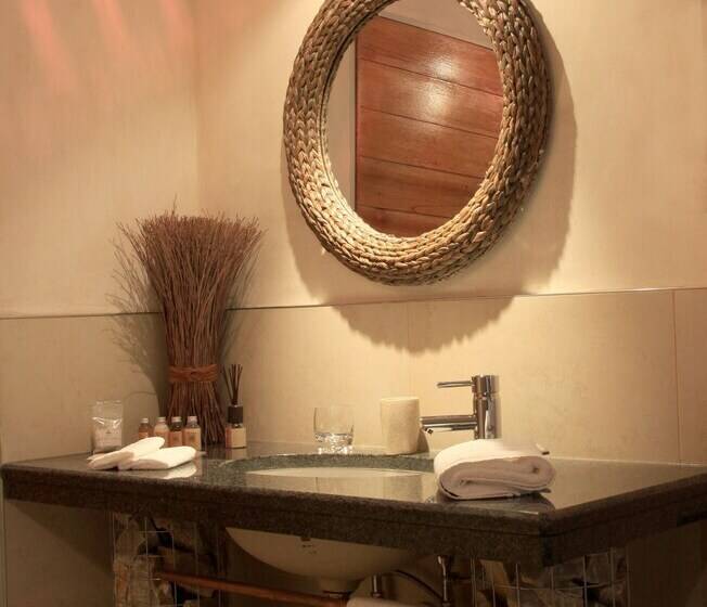 Люкс Повышенной Комфортности, African Rock Hotel & Spa, A Boutique Lifestyle Resort