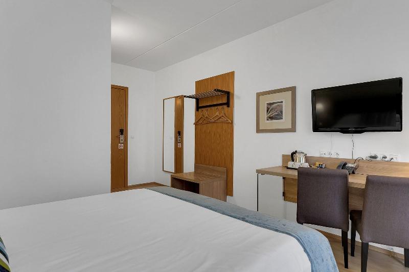 اتاق استاندارد سه نفره, Aurora Hotel At Reykjavik Keflavik Airport Terminal Kef