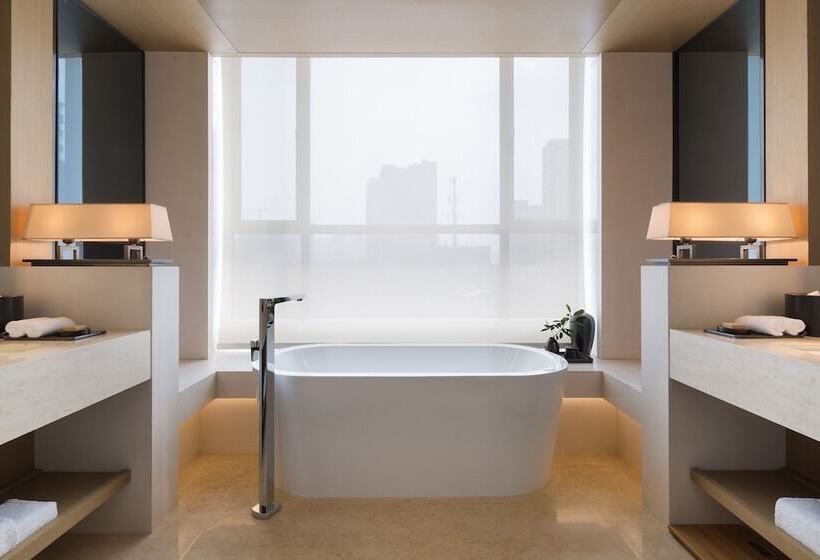 Люкс Повышенной Комфортности, The East Hotel Hangzhou