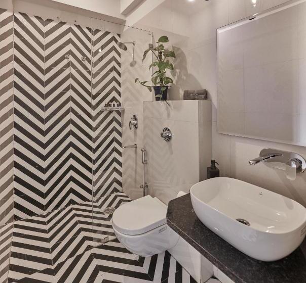 标准间带阳台, Poshtel Vns