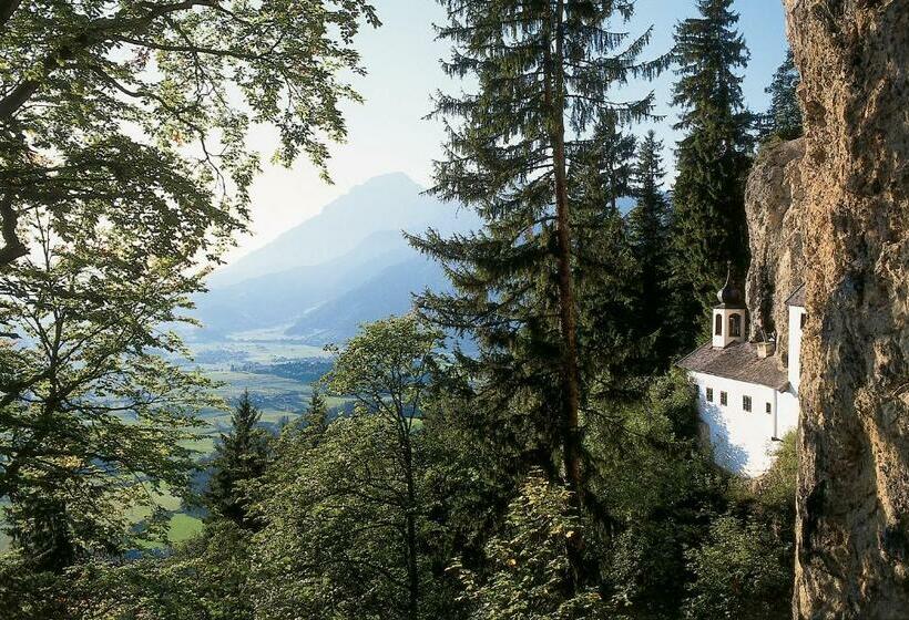اتاق سوپریور خانوادگی, Berghof