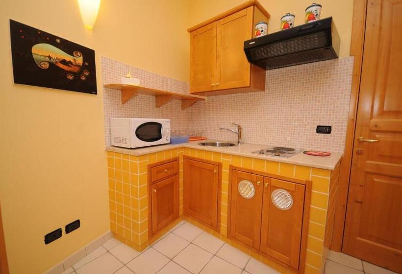 Standard-studio, Sun Tower Beach Apartments
