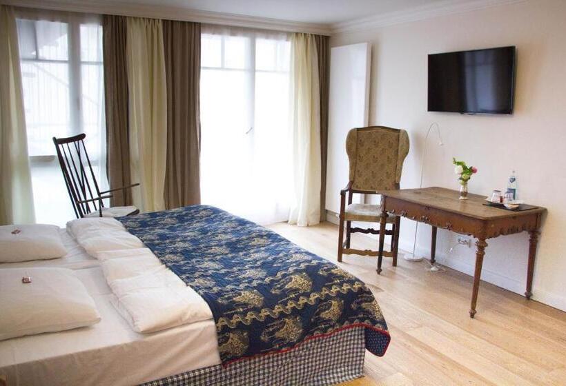 Номер Премиум, Das Hotel In München