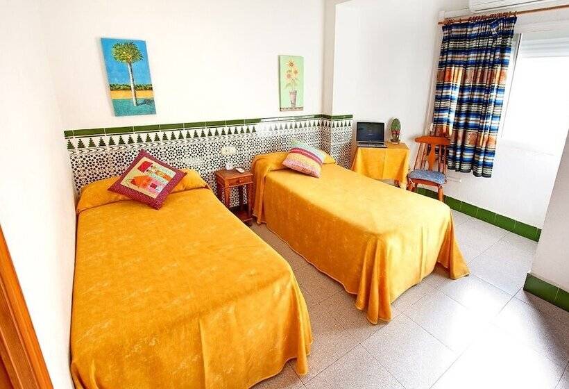 Номер Стандарт, Hostal Estacion