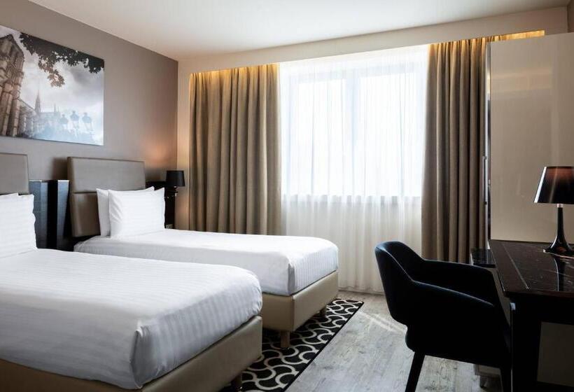 Номер Deluxe, Ac Hotel Paris Porte Maillot By Marriott
