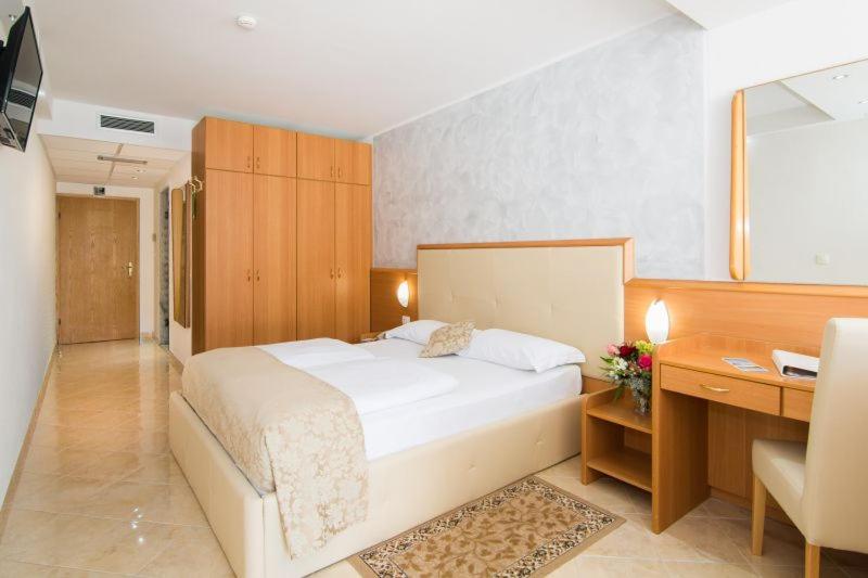 Номер Стандарт с Балконом, Hedera   Maslinica Hotels & Resorts