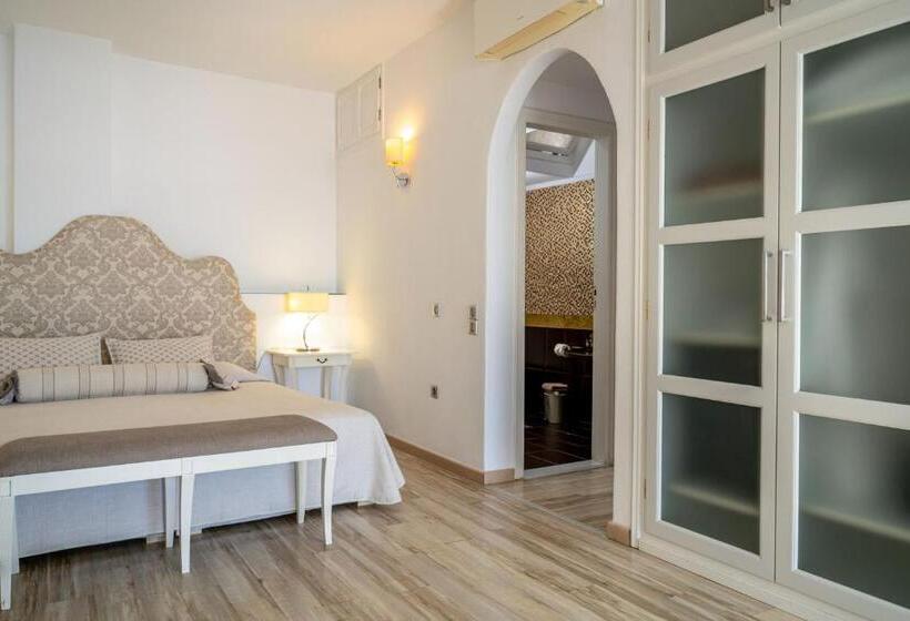 סוויטת אקזקיוטיב עם נוף, Delfini Villas