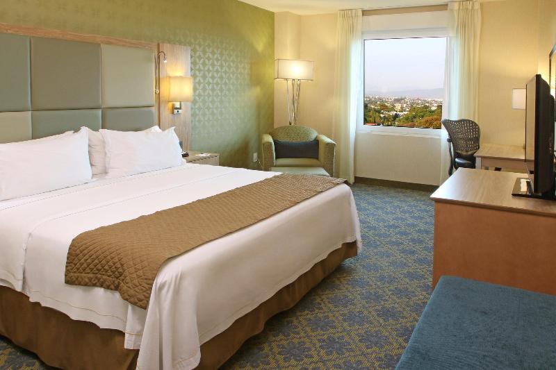 带大床的标准间, Holiday Inn Express & Suites Cuernavaca, An Ihg