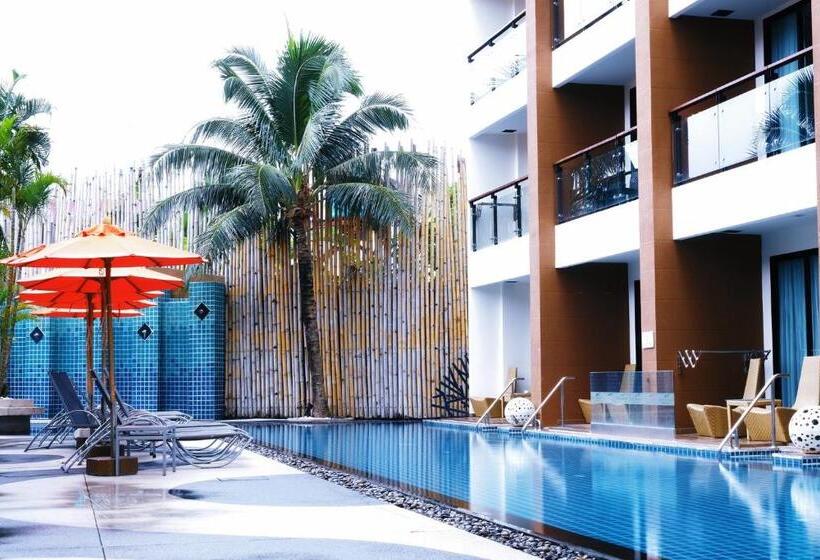 디럭스 룸, The Beach Heights Resort Sha Plus