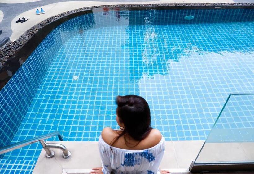 디럭스 룸, The Beach Heights Resort Sha Plus