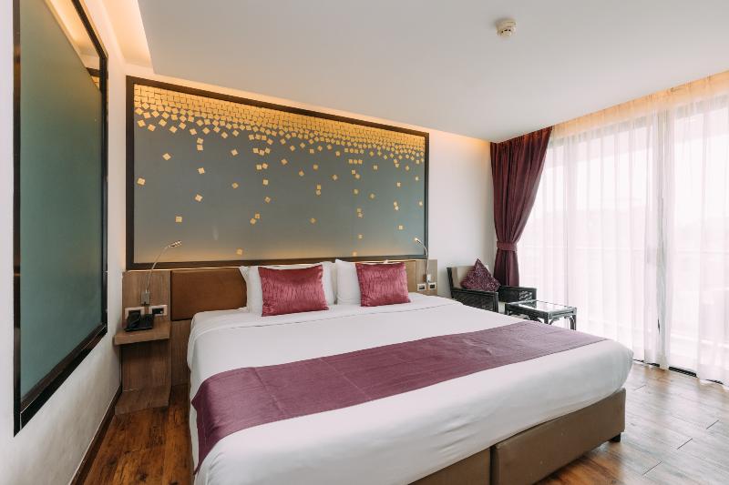 풀장 전망 디럭스 룸, The Beach Heights Resort Sha Plus