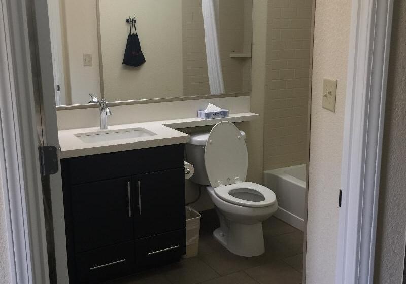 Номер Стандарт, Candlewood Suites Woodward, An Ihg