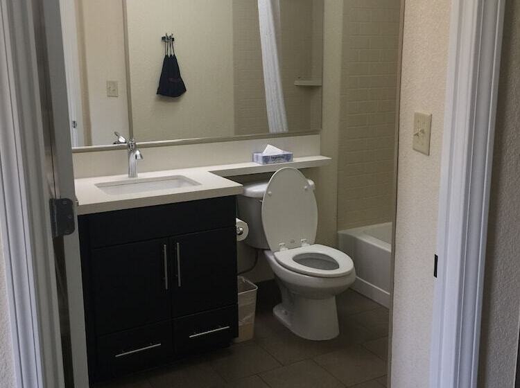 Студия Стандарт Двуспальная Кровать, Candlewood Suites Woodward, An Ihg