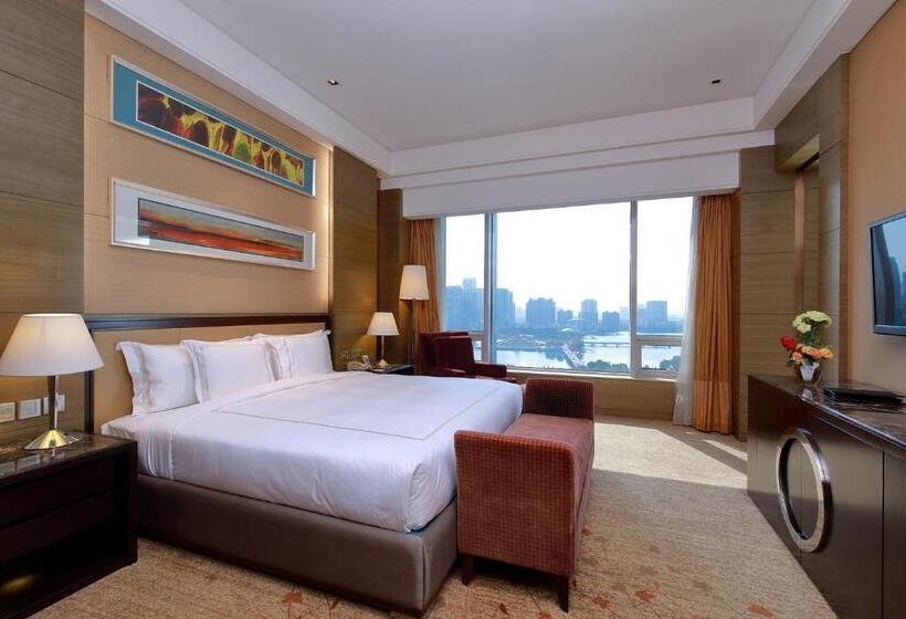 带大床的标准间, Crowne Plaza Nanjing Jiangning, An Ihg