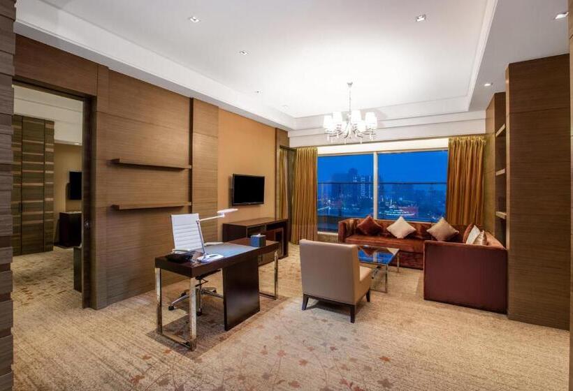带2个卧室的套房, Crowne Plaza Nanjing Jiangning, An Ihg