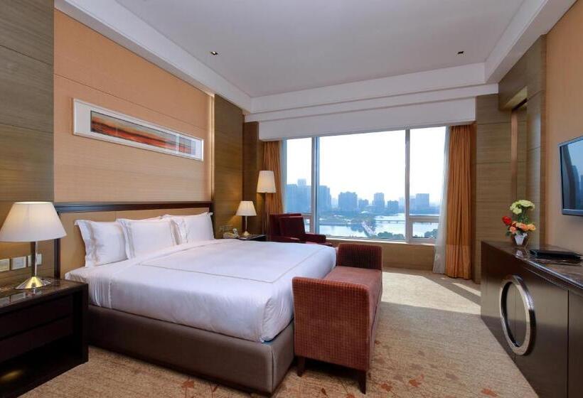 带大床的标准间, Crowne Plaza Nanjing Jiangning, An Ihg