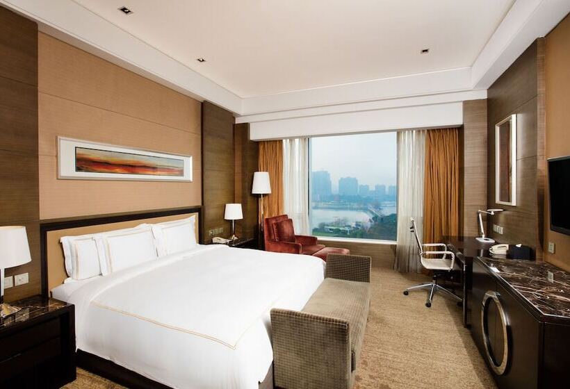 标准间带湖景, Crowne Plaza Nanjing Jiangning, An Ihg