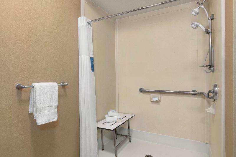 استودیو استاندارد با تخت کینگ, Hampton Inn & Suites Enid