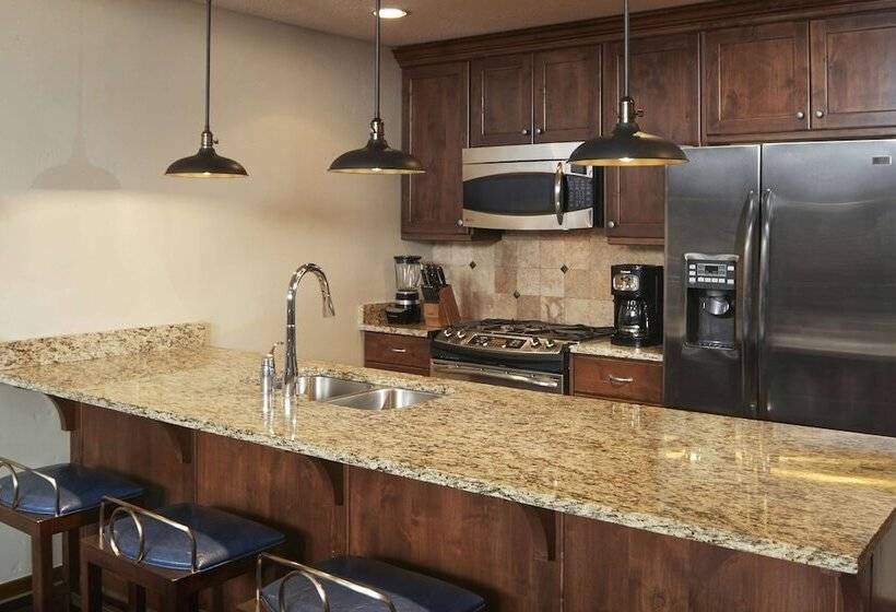 Люкс Премиум, Hilton Grand Vacations Club Sunrise Lodge Park City