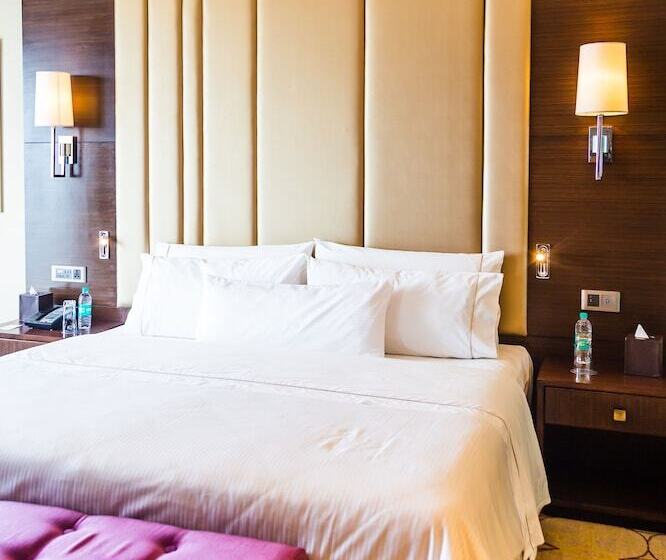 Номер Стандарт Двуспальная Кровать, The Westin Chennai Velachery