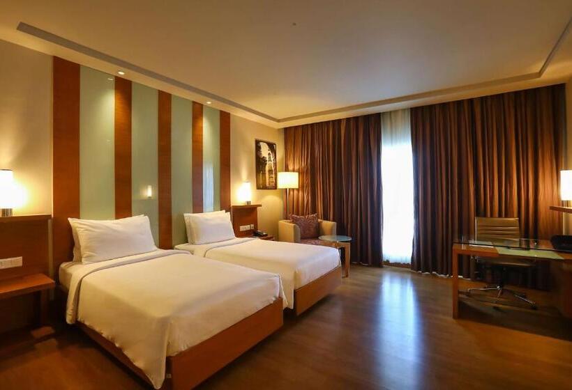Номер Superior, Radisson Blu Hotel Chennai City Centre