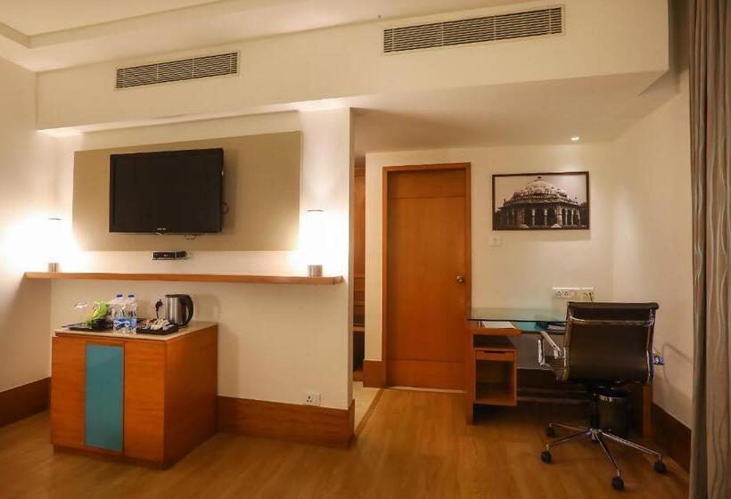 Номер Deluxe, Radisson Blu Hotel Chennai City Centre