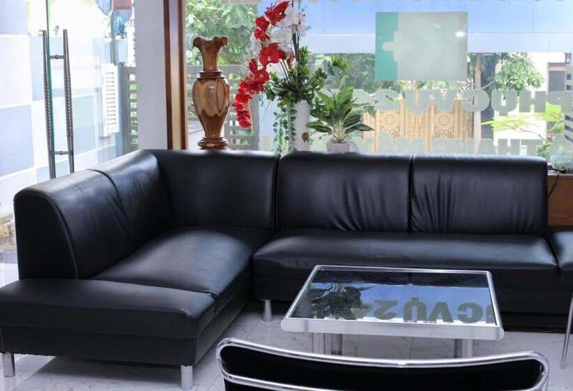 اتاق استاندارد سه تخته با بالکن, Abc Hotel Bình Tân