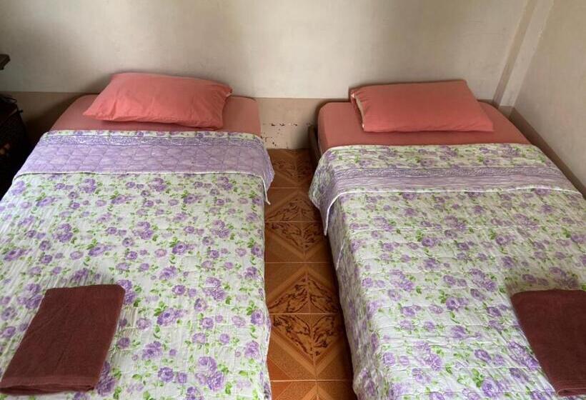 Номер Стандарт Вид на Бассейн, Peace Of Love Pai