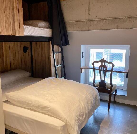 スタンダードトリプルルーム, Zarautz Surf House