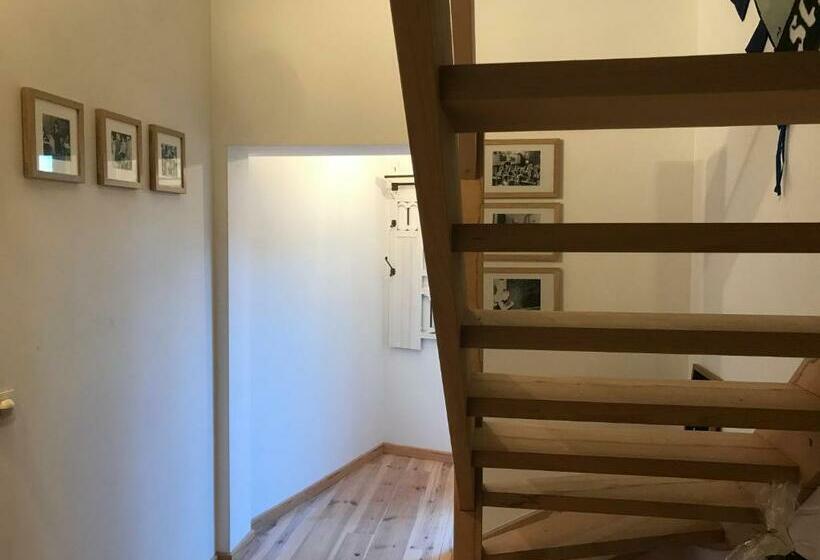Family Suite, T Een En  T Ander