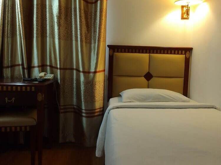 اتاق لوکس یک تخته, Oyo 90464 Borneo Suites