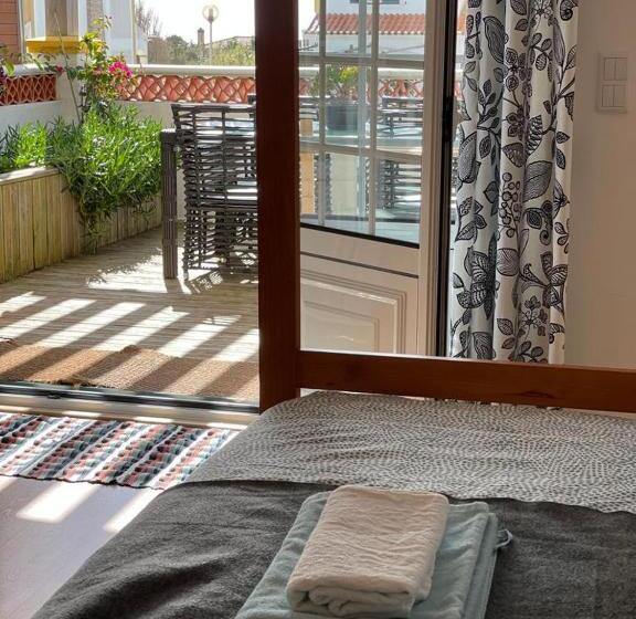 Triple Room Sea View, Lalita House