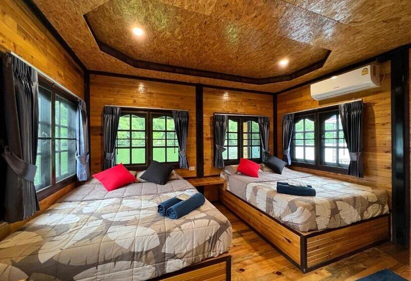 Deluxe room with river view, Phu Naphat Resort