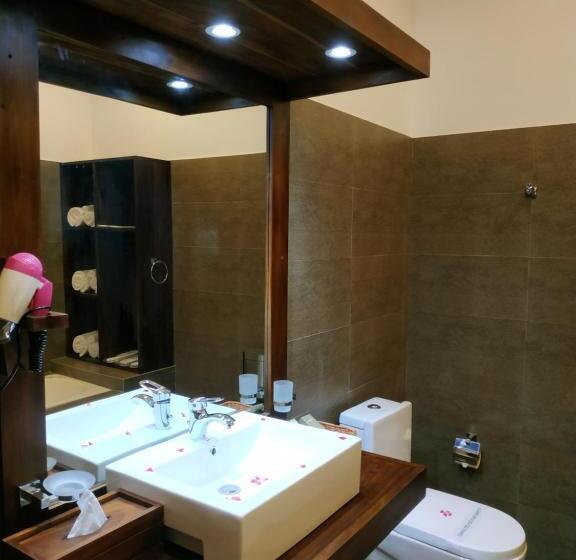 Трехместный Номер Deluxe, Sigiriya Cashew Palace Resort