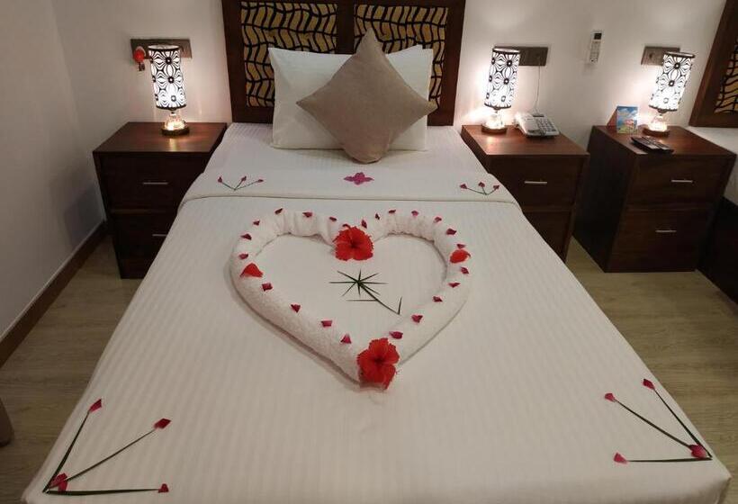 Трехместный Номер Deluxe, Sigiriya Cashew Palace Resort