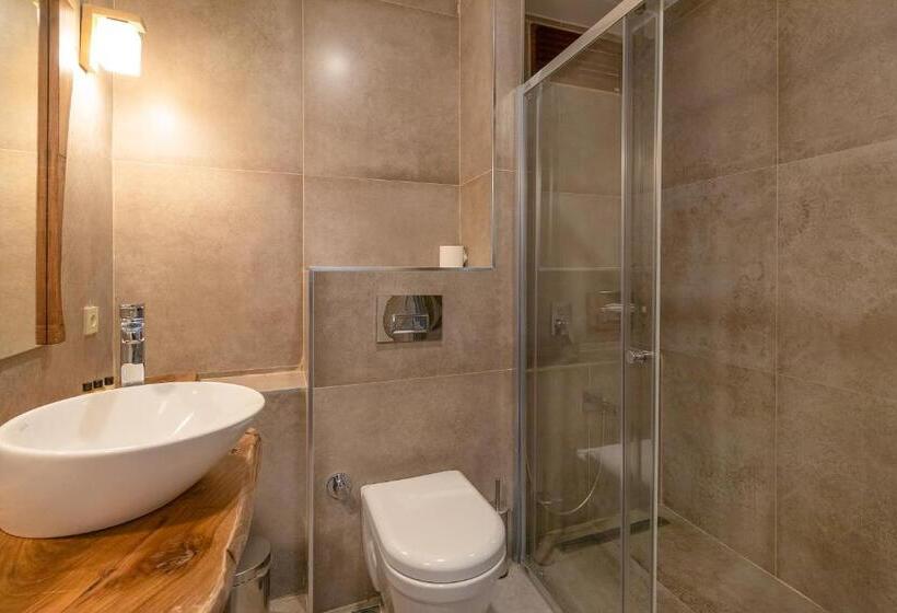 סוויטה נוף לבריכה, Villa Florya