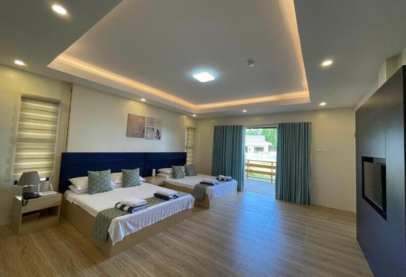 اتاق خانوادگی با چشم‌انداز جانبی دریا, Fig Sunset View Resort