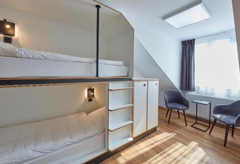 标准间, The Bunk Hostel