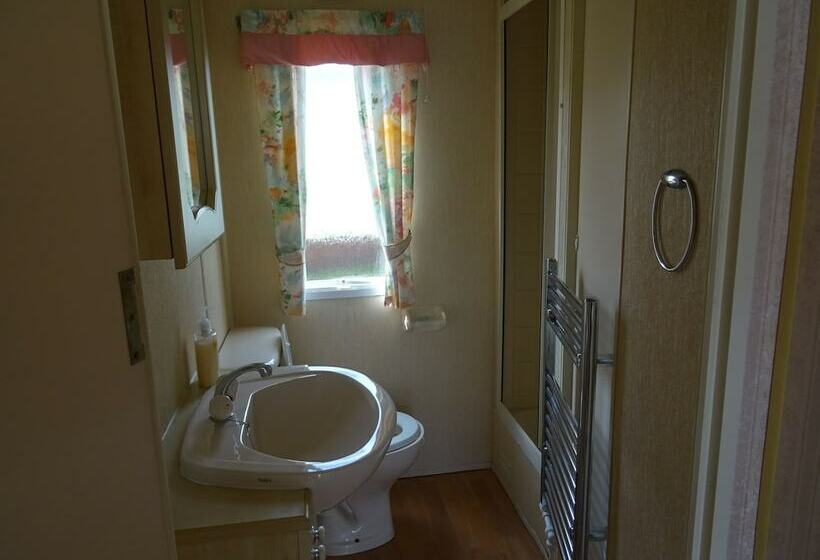 Дом 2 Спальни, Inver Caravan Park