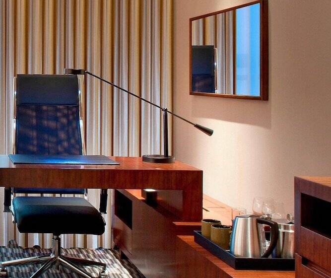 Номер Клуб, Four Points By Sheraton Taicang