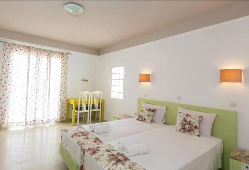 Номер Стандарт, Pelagia Bay