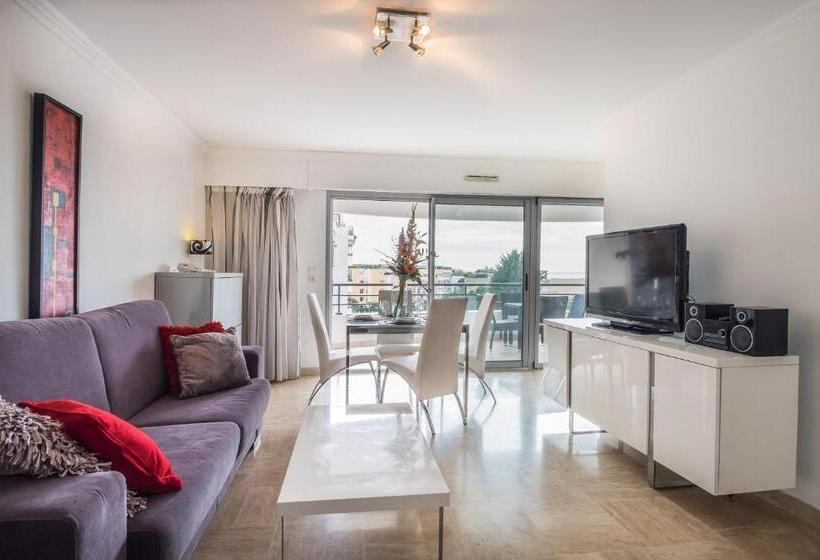 Апартаменты 1 Спальня Вид на Бассейн, Nemea Appart Hotel Le Lido Cagnes Sur Mer