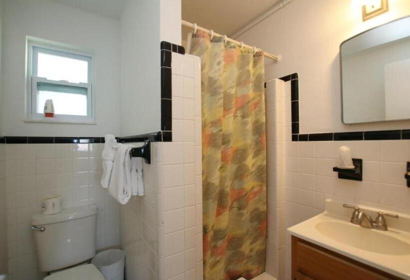 Люкс, Sunset Cove Beach Resort