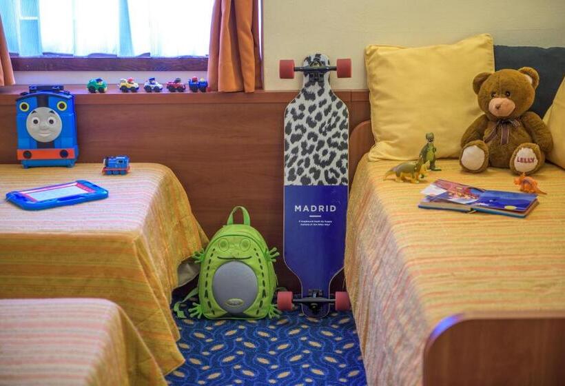 Номер Стандарт Трехместный, Lake Hotel Benaco